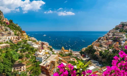 amalfi_coast_positano_istock-1159019330 Sorrento sea view on a Classics MSG Tour