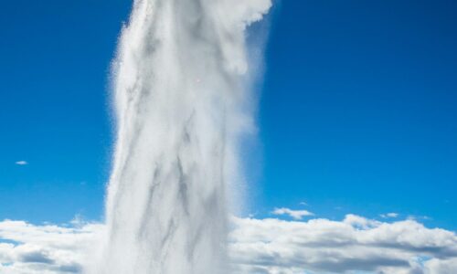 stefan-roks-62O_HxoS8MQ-unsplash Geyser in Iceland