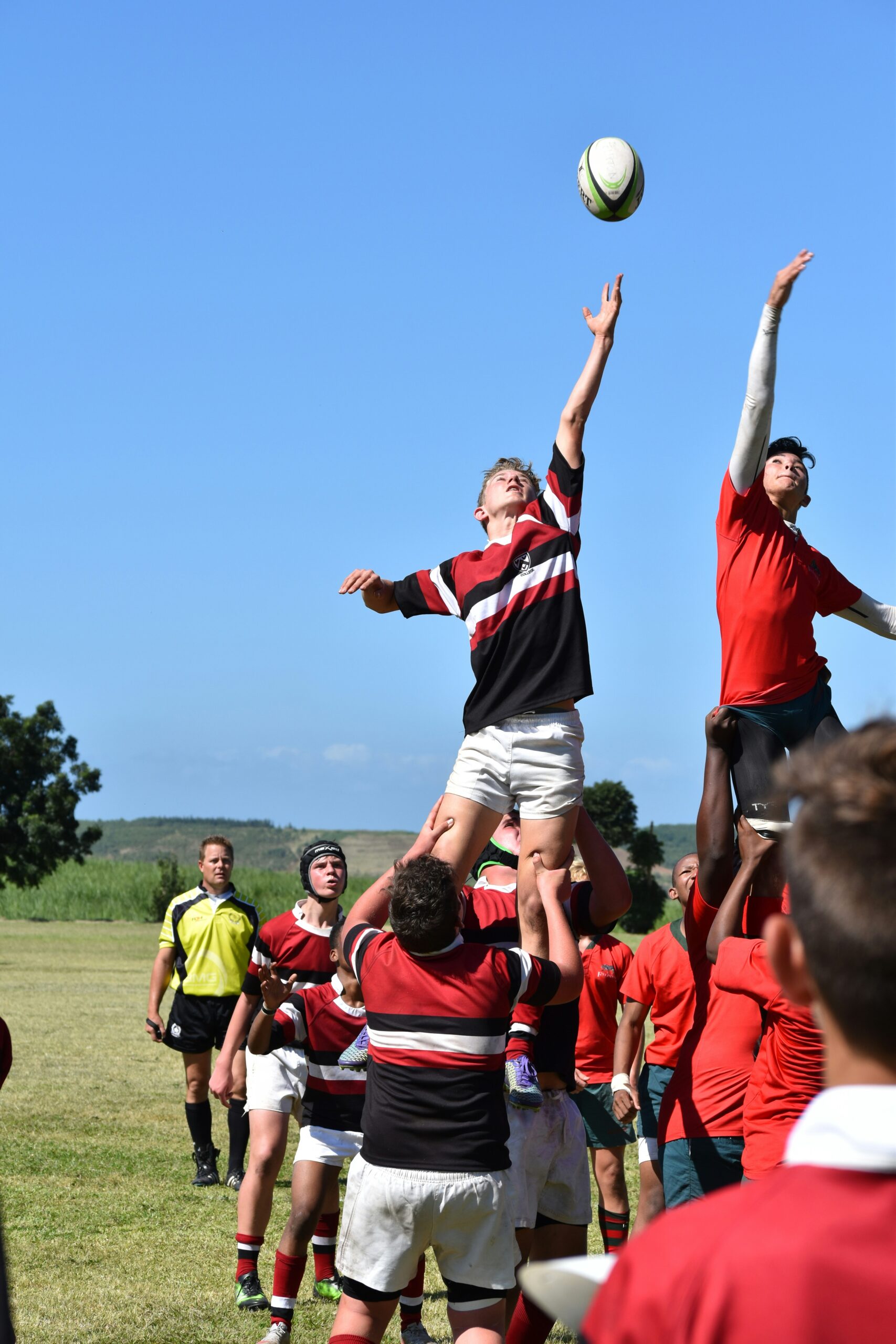 philippa-rose-tite-Yhr2hkV5Up0-unsplash Rugby players